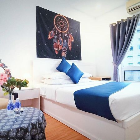 Queen Central Apartment Hotel Хошимин Экстерьер фото