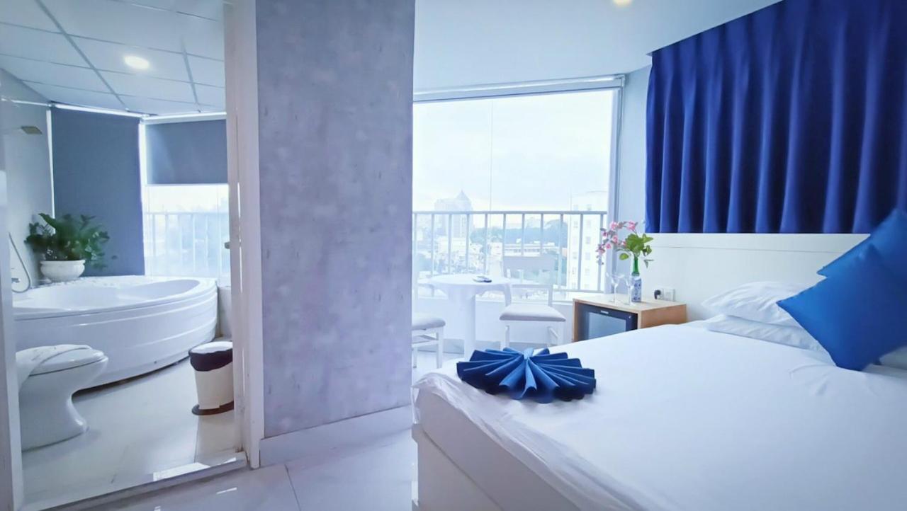Queen Central Apartment Hotel Хошимин Экстерьер фото